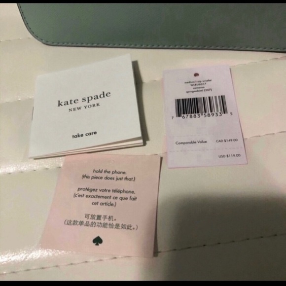 *SOLD* Kate Spade Cameron Wristlet - Picture 3 of 6